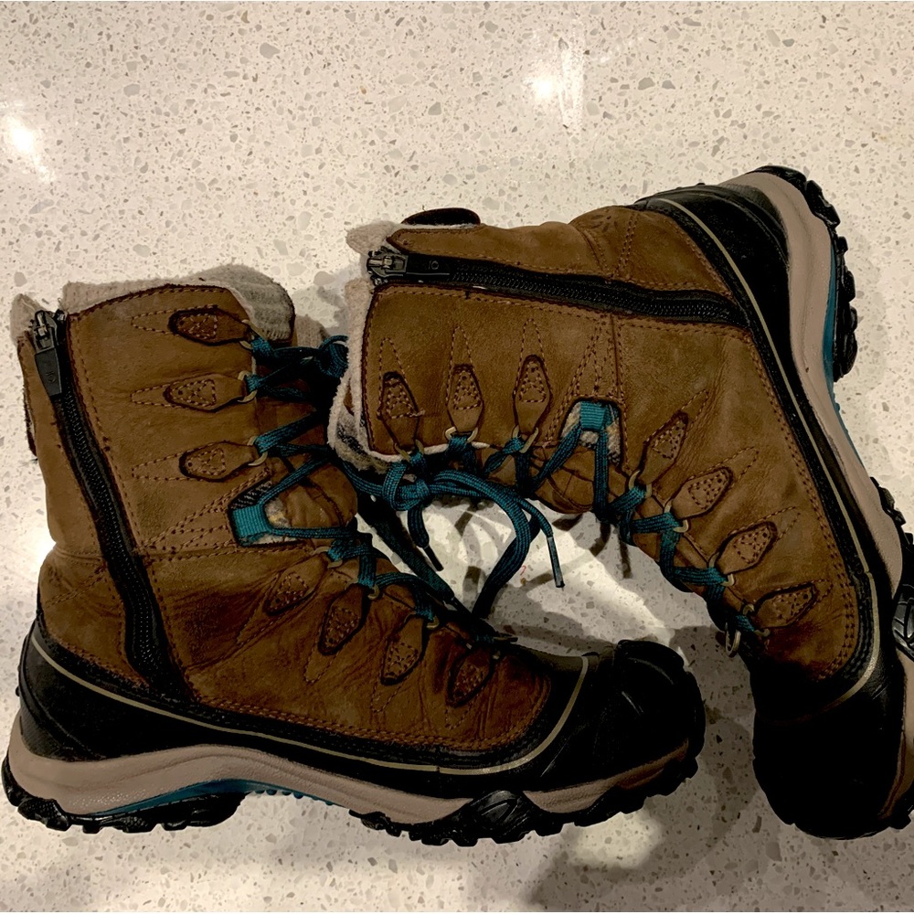 Obōz Women’s Hiking Boots, Size 8